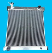Load image into Gallery viewer, GPI 52MM aluminum radiator FOR 1997-2006 JEEP WRANGLER TJ 2.4/2.5/4.0 MANUAL 1997 1998 1999 2000 2001 2002 2003 2004 2005 2006
