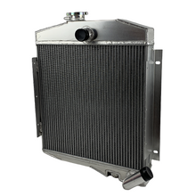 Load image into Gallery viewer, GPI Aluminum Radiator for 1965-1971 Jeep CJ5 CJ6 DJ5 DJ6 Buick 225 3.7L V6 Engine MT  1966 1967 1968 1969 1970
