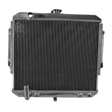 Load image into Gallery viewer, Aluminum Radiator for 1994-2000 Mitsubishi Montero Base/LS/SR V6 3.5L AT 1995 1996 1997 1998 1999
