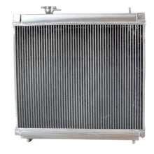 Load image into Gallery viewer, GPI Aluminum radiator for 1995-2005 Suzuki Grand Vitara SQ / JLX 2.0 2.5 V6 Auto/Manual  1996 1997 1998 1999 2000 2001 2002 2003 2004 2005
