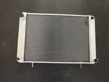 Load image into Gallery viewer, GPI Aluminum Radiator FOR 1975¨C1979 Triumph TR7 TR 7 2.0L 1998CC Manual 62MM 1975 1976 1977 1978 1979
