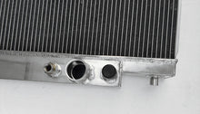 Load image into Gallery viewer, 2Row Aluminum Radiator For 2003-2007 Ford F250 F350 F450 6.0L Powerstroke Diesel 2003 2004 2005 2006 2007
