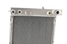 Load image into Gallery viewer, GPI Aluminum Radiator &amp;fan For 2003-2009 Hummer H2 6.0 V8 /99-11 Silverado pickup 6.0 V8
