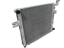 Load image into Gallery viewer, GPI Aluminum Radiator for 1999-2005 JEEP GRAND CHEROKEE WJ/WG 4.7L V8 1999 2000 2001 2002 2003 2004 2005
