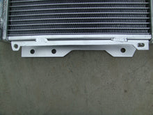 Load image into Gallery viewer, GPI 	3 Row Aluminum Radiator For 1968-1973 Datsun 510/1600/2000/521 SR 1968 1969 1970 1971 1972 1973
