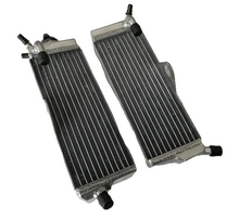 Load image into Gallery viewer, GPI Aluminum Radiator &amp; HOSE FOR 1985-1988 Honda CR500 CR500R CR 500 R 1985 1888 1986 1987 1988
