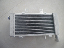 Load image into Gallery viewer, GPI Aluminum Radiator For 1998-2001 Honda VFR800FI VFR800-Fi (RC46) Interceptor 1998 1999 2000 2001
