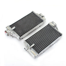 Load image into Gallery viewer, ALUMINUM RADIATOR &amp; Silicone Hose FOR 2002-2004 HONDA CR 125 R/CR125R 2-STROKE 2002 2003
