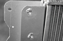 Load image into Gallery viewer, GPI  3row Aluminum radiator+fan for 1987-2006 Jeep Wrangler YJ TJ 2.4L/2.5L L4, 4.0L/4.2L L6 1987 1988 1989 1990 91 92 93 94 95 96 97 98 99 2000 01 02 03 04 05 06
